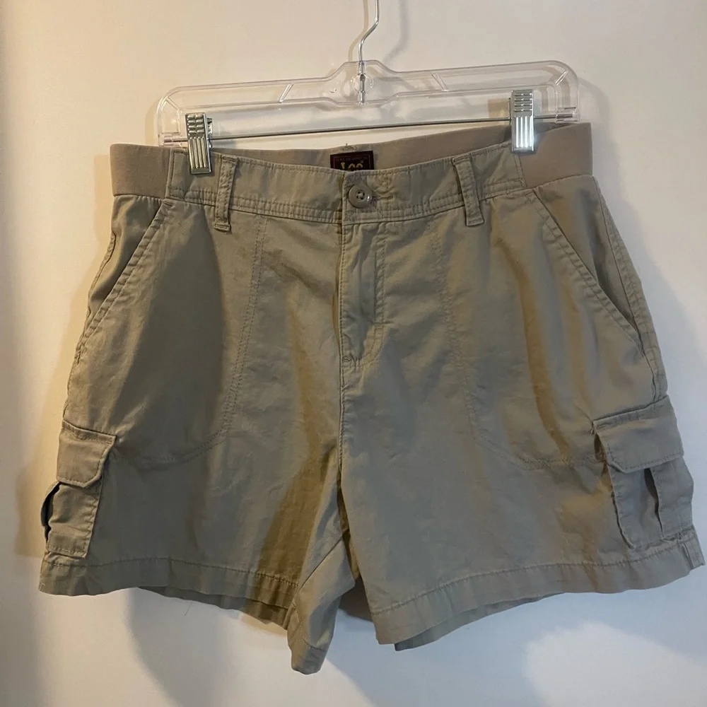 Two pairs Lee Cargo Shorts (one Khaki, one Gray) - Picture 1 of 4